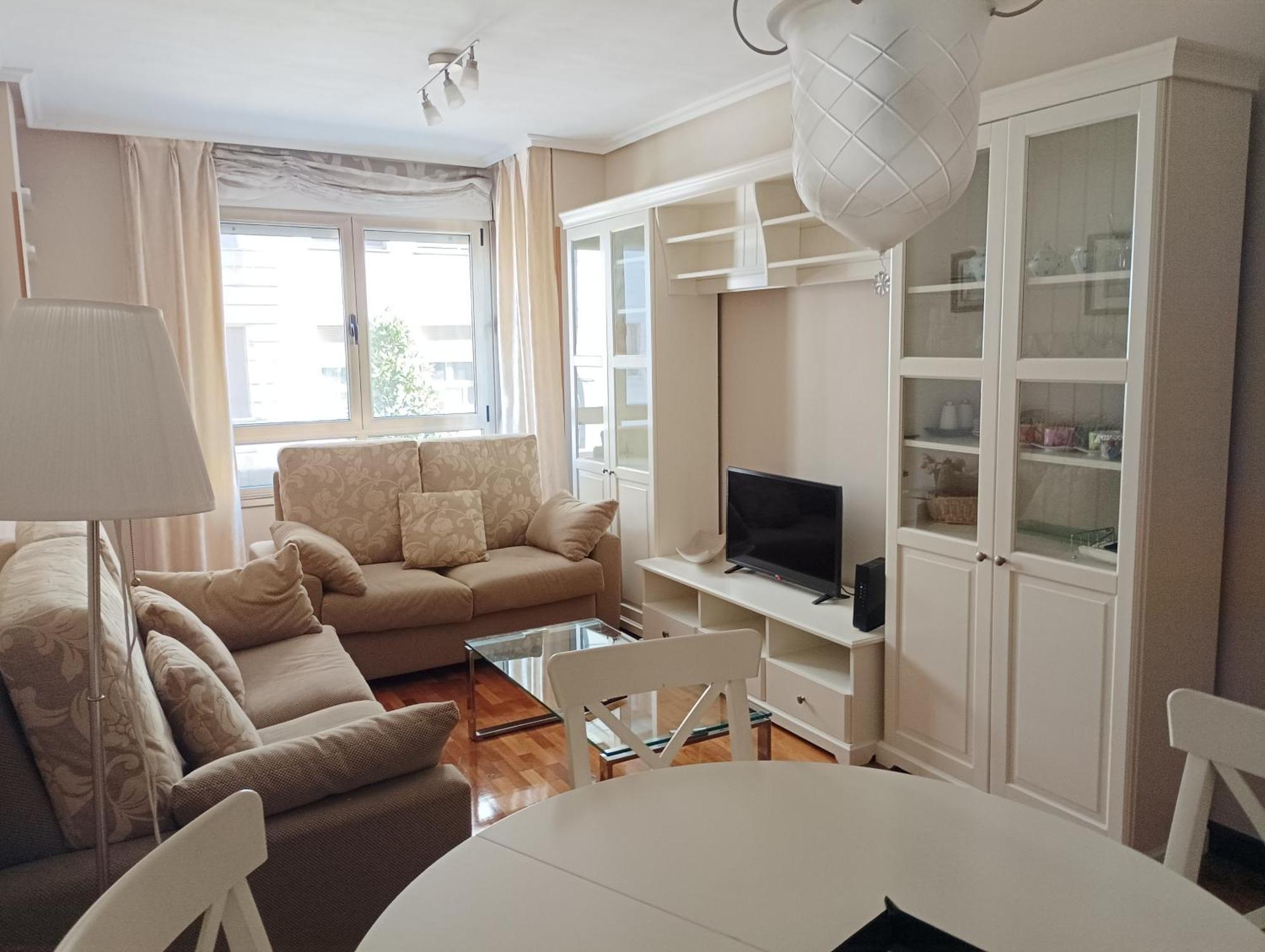 Centro-gascona Con Terraza Privada, Garaje Y Wifi Gratuito